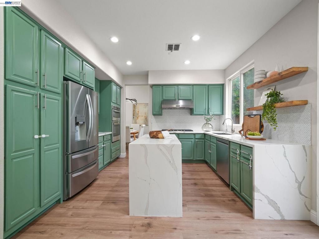 Image 13 of property listing at 4907 Winterbrook Ave, Dublin, CA 94568