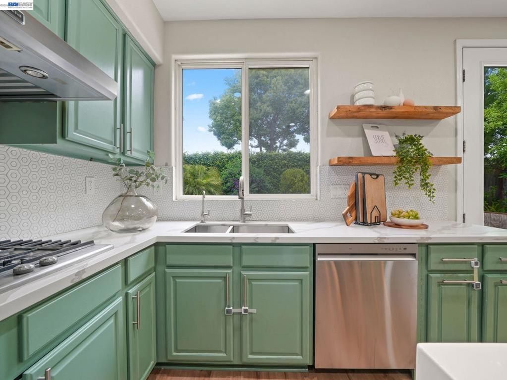 Image 16 of property listing at 4907 Winterbrook Ave, Dublin, CA 94568