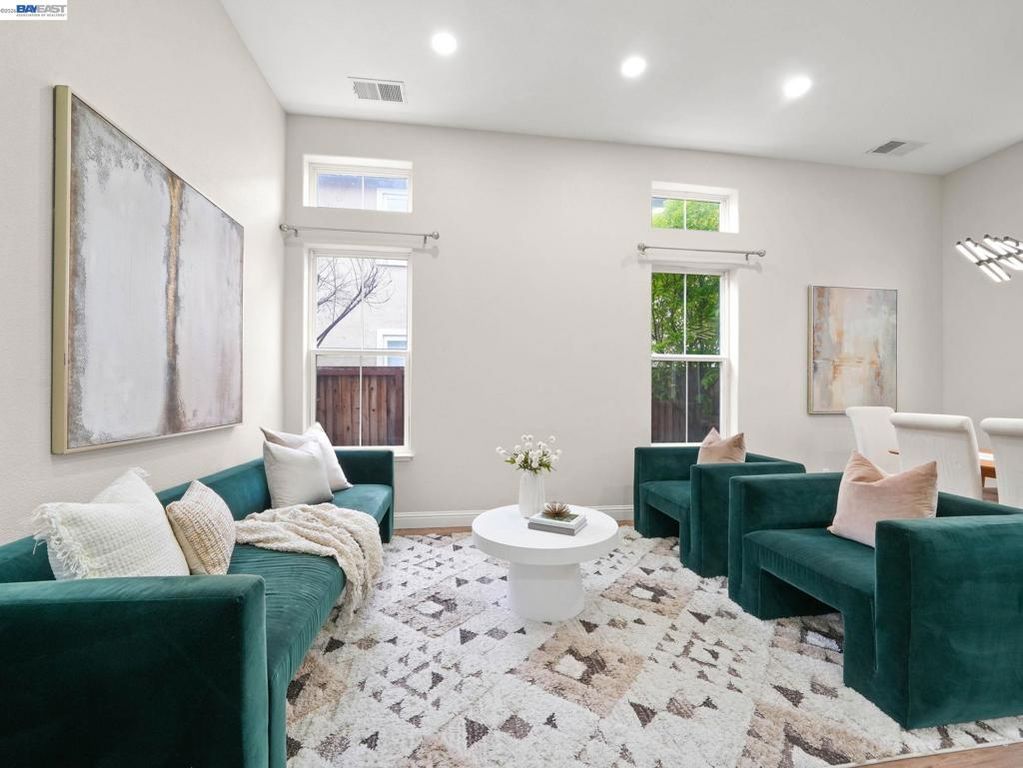 Image 5 of property listing at 4907 Winterbrook Ave, Dublin, CA 94568