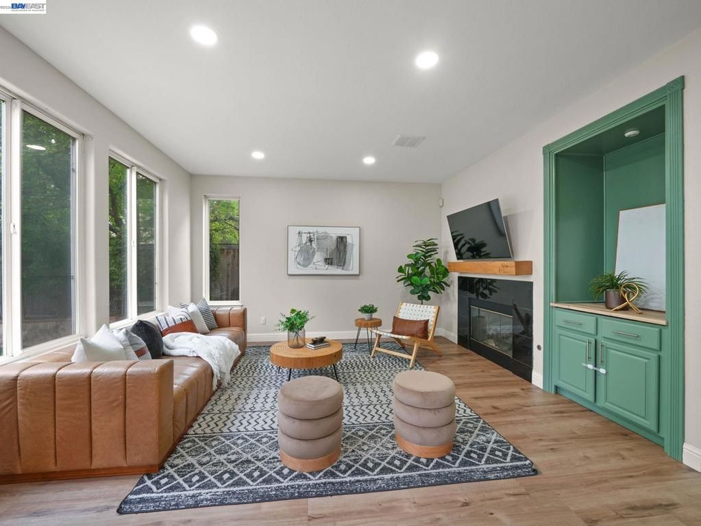 Image 9 of property listing at 4907 Winterbrook Ave, Dublin, CA 94568