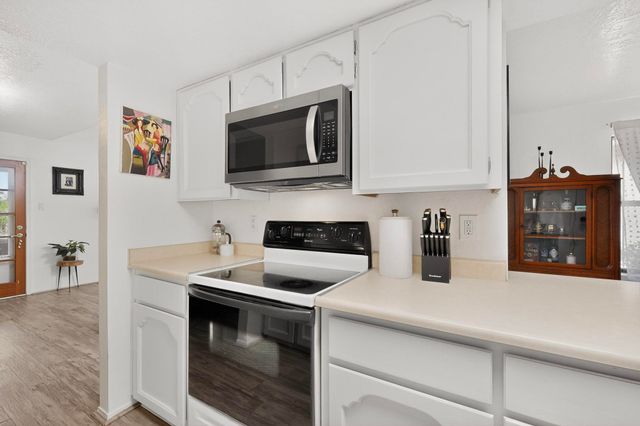 5527 Amistad Road NE, Albuquerque, NM 87111