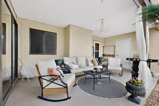 5527 Amistad Road NE, Albuquerque, NM 87111