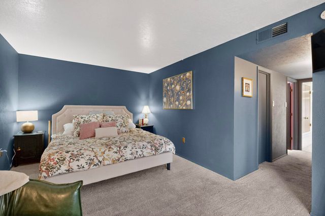 5527 Amistad Road NE, Albuquerque, NM 87111