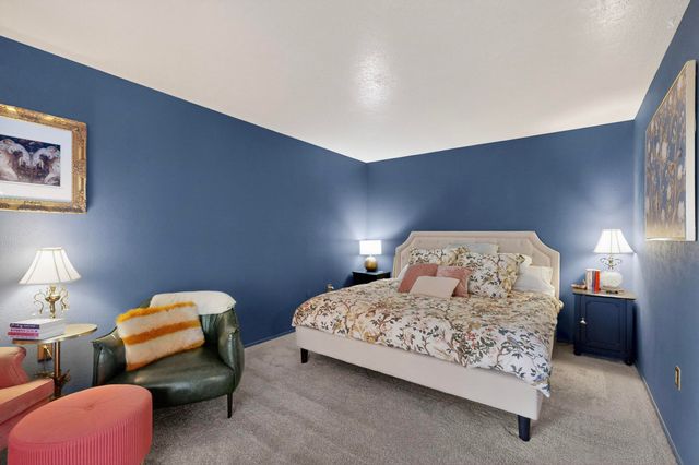 5527 Amistad Road NE, Albuquerque, NM 87111