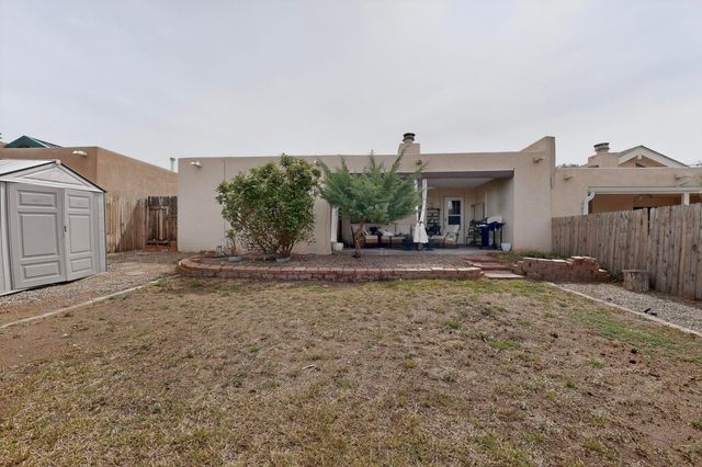 5527 Amistad Road NE, Albuquerque, NM 87111