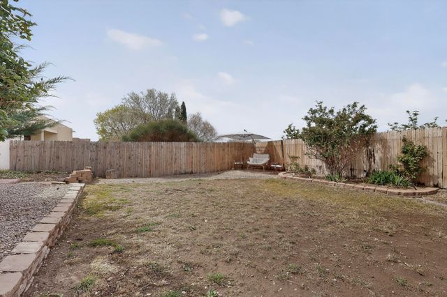 5527 Amistad Road NE, Albuquerque, NM 87111