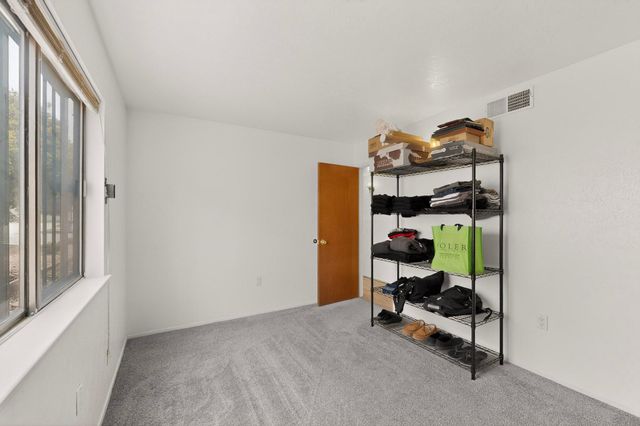 5527 Amistad Road NE, Albuquerque, NM 87111