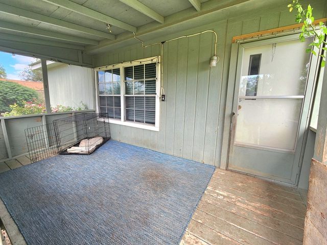 111 W Duncan Avenue, Mertzon, TX 76941