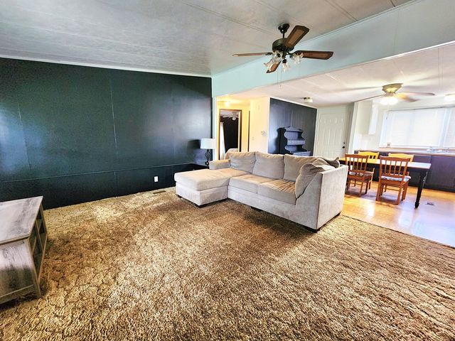 111 W Duncan Avenue, Mertzon, TX 76941