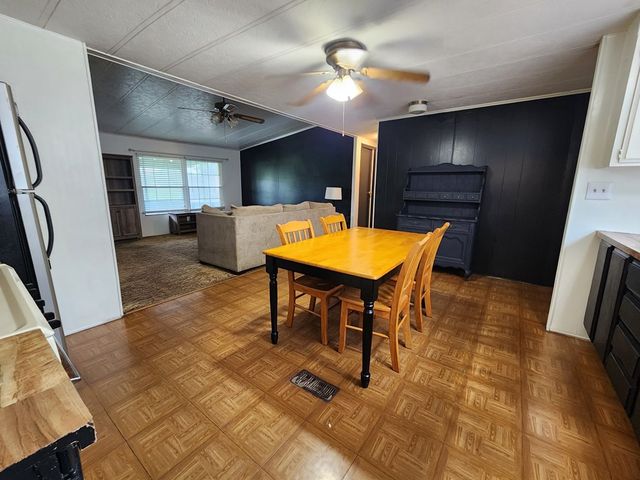 111 W Duncan Avenue, Mertzon, TX 76941