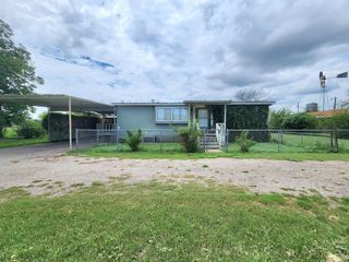 111 W Duncan Avenue, Mertzon, TX 76941