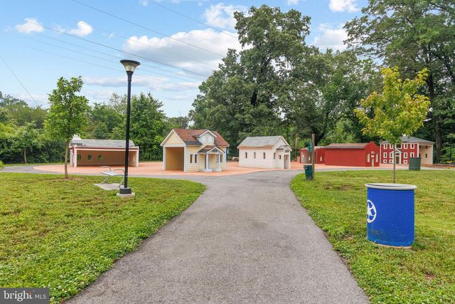 8519 CHESTNUT AVE, Bowie, MD 20715