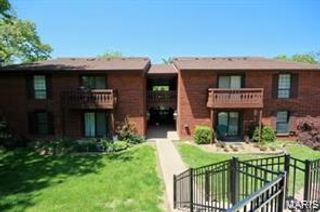 5593 Baronridge Drive 5, St Louis, MO 63129