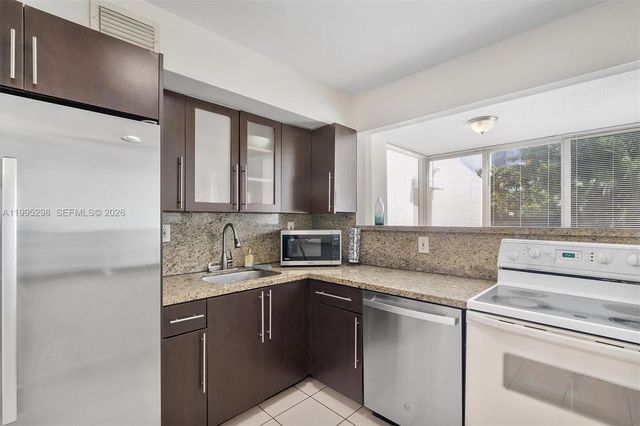 250 180th Dr 158, Sunny Isles Beach, FL 33160