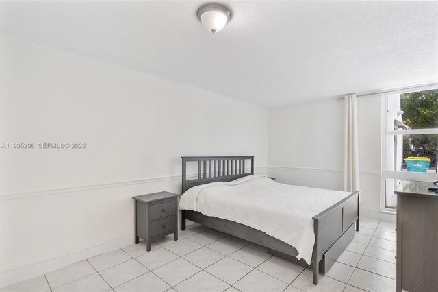 250 180th Dr 158, Sunny Isles Beach, FL 33160