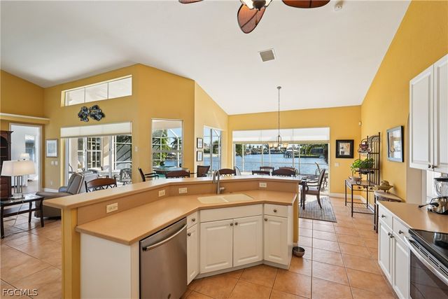 1019 NW 42nd PL, Cape Coral, FL 33993