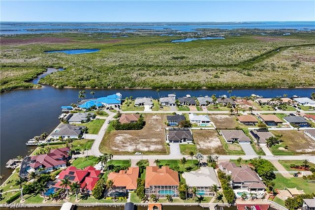 1019 NW 42nd PL, Cape Coral, FL 33993