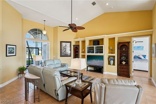 1019 NW 42nd PL, Cape Coral, FL 33993