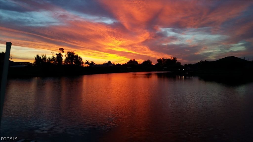 1019 NW 42nd PL, Cape Coral, FL 33993