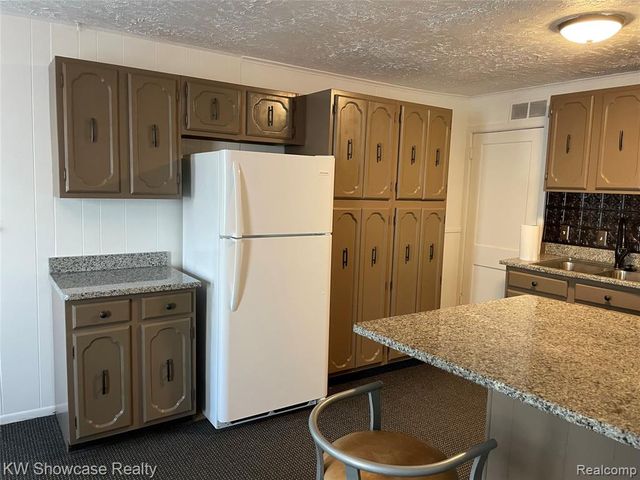 4335 Territorial Road, Rochester, MI 48306