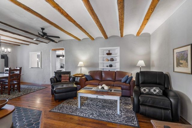 479 County Road 84, Santa Fe, NM 87506