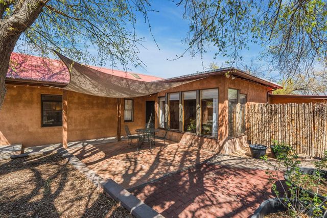 479 County Road 84, Santa Fe, NM 87506