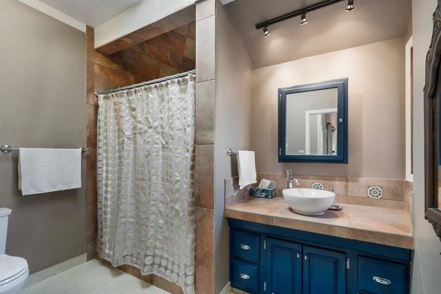 479 County Road 84, Santa Fe, NM 87506