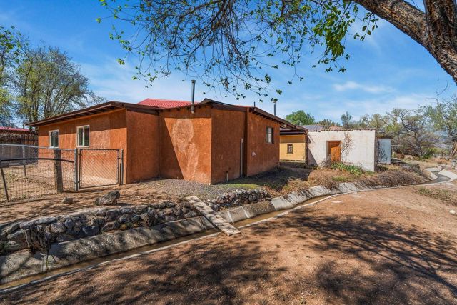 479 County Road 84, Santa Fe, NM 87506