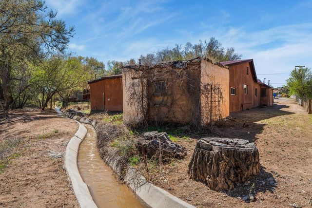 479 County Road 84, Santa Fe, NM 87506