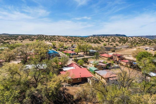 479 County Road 84, Santa Fe, NM 87506