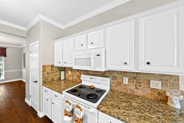 9347 Llano Verde, Helotes, TX 78023