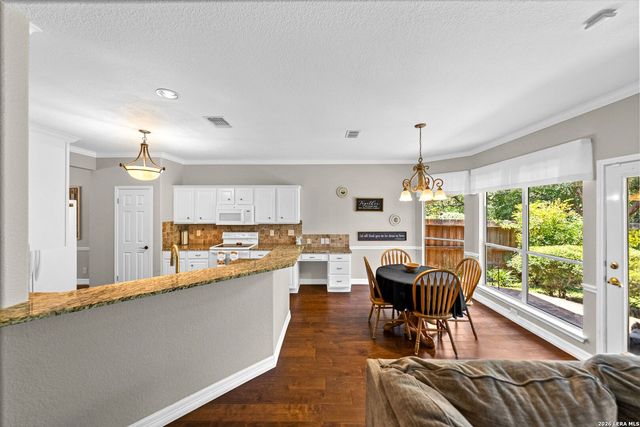 9347 Llano Verde, Helotes, TX 78023