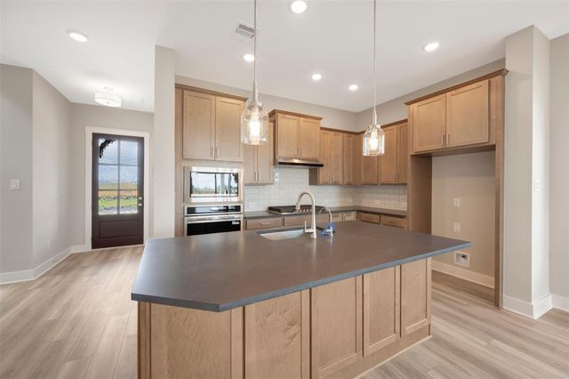 16750 Vibrant Avenue, Hockley, TX 77447
