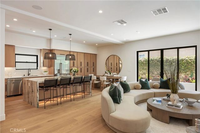 245 W El Portal B, San Clemente, CA 92672