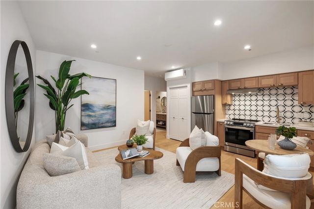 245 W El Portal B, San Clemente, CA 92672