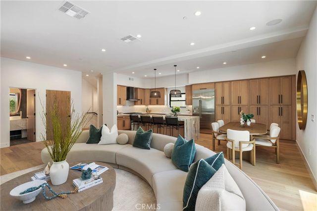 245 W El Portal B, San Clemente, CA 92672