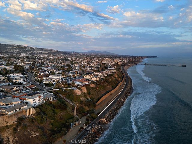 245 W El Portal B, San Clemente, CA 92672