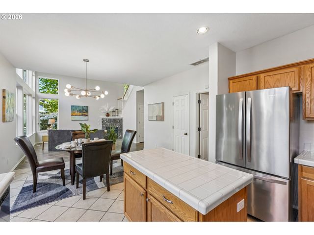2385 Ne 13TH Way, Hillsboro, OR 97124
