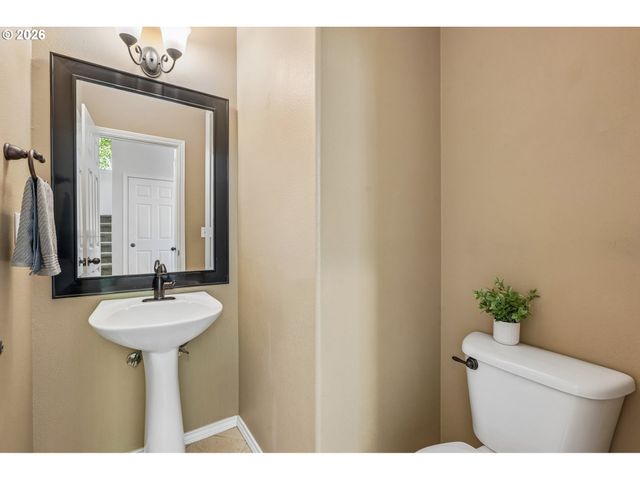 2385 Ne 13TH Way, Hillsboro, OR 97124