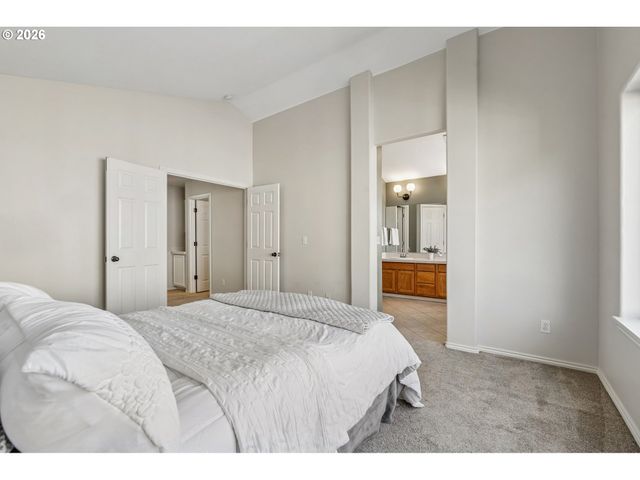 2385 Ne 13TH Way, Hillsboro, OR 97124