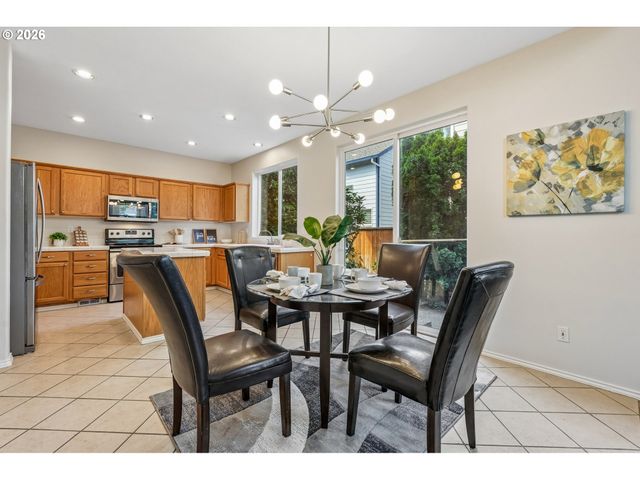 2385 Ne 13TH Way, Hillsboro, OR 97124