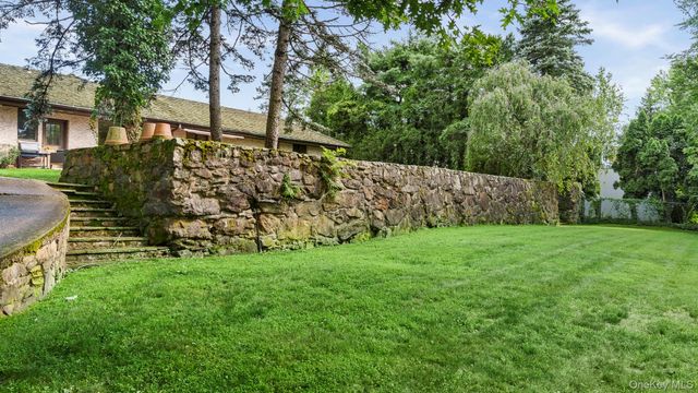 67 Woodlands Road, Harrison, NY 10528