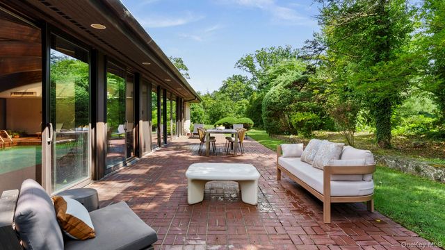 67 Woodlands Road, Harrison, NY 10528