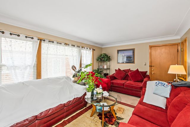 6252 W Irving Park Road, Chicago, IL 60634