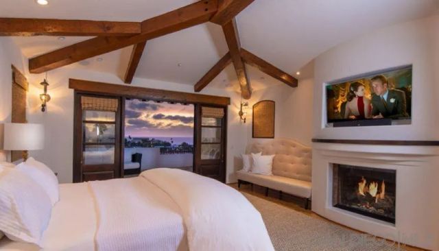 208 S Rios, Solana Beach, CA 92075