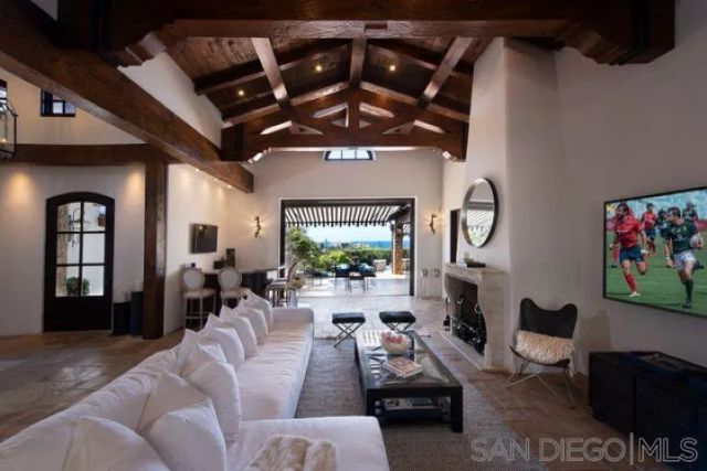208 S Rios, Solana Beach, CA 92075