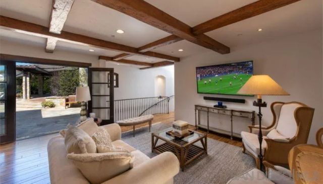 208 S Rios, Solana Beach, CA 92075
