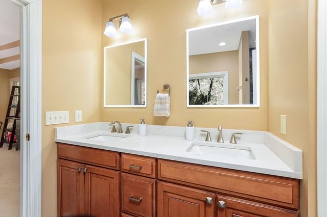 256 Pinehurst Drive, Granville, OH 43023