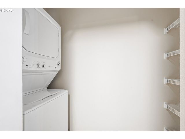 15058 Nw CENTRAL Dr 1008, Portland, OR 97229
