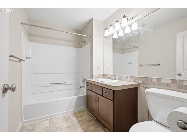 15058 Nw CENTRAL Dr 1008, Portland, OR 97229